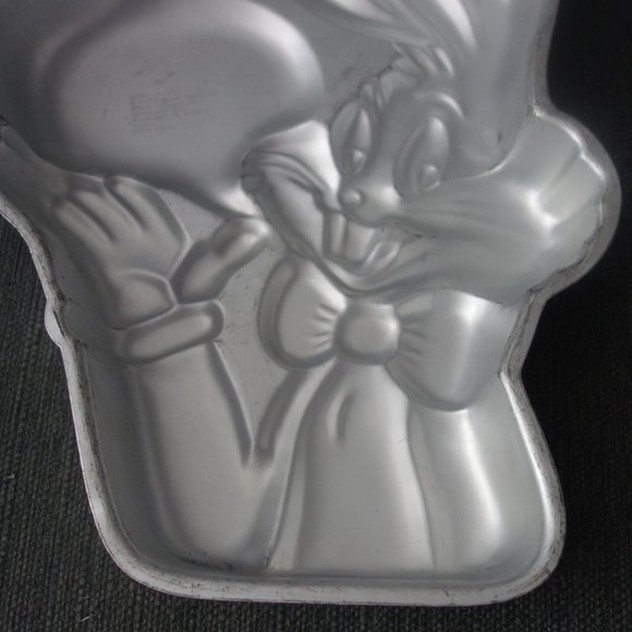 Vintage Bugs Bunny 1989 Warner Bros. Inc. Cake Mold - Picture 3 of 13